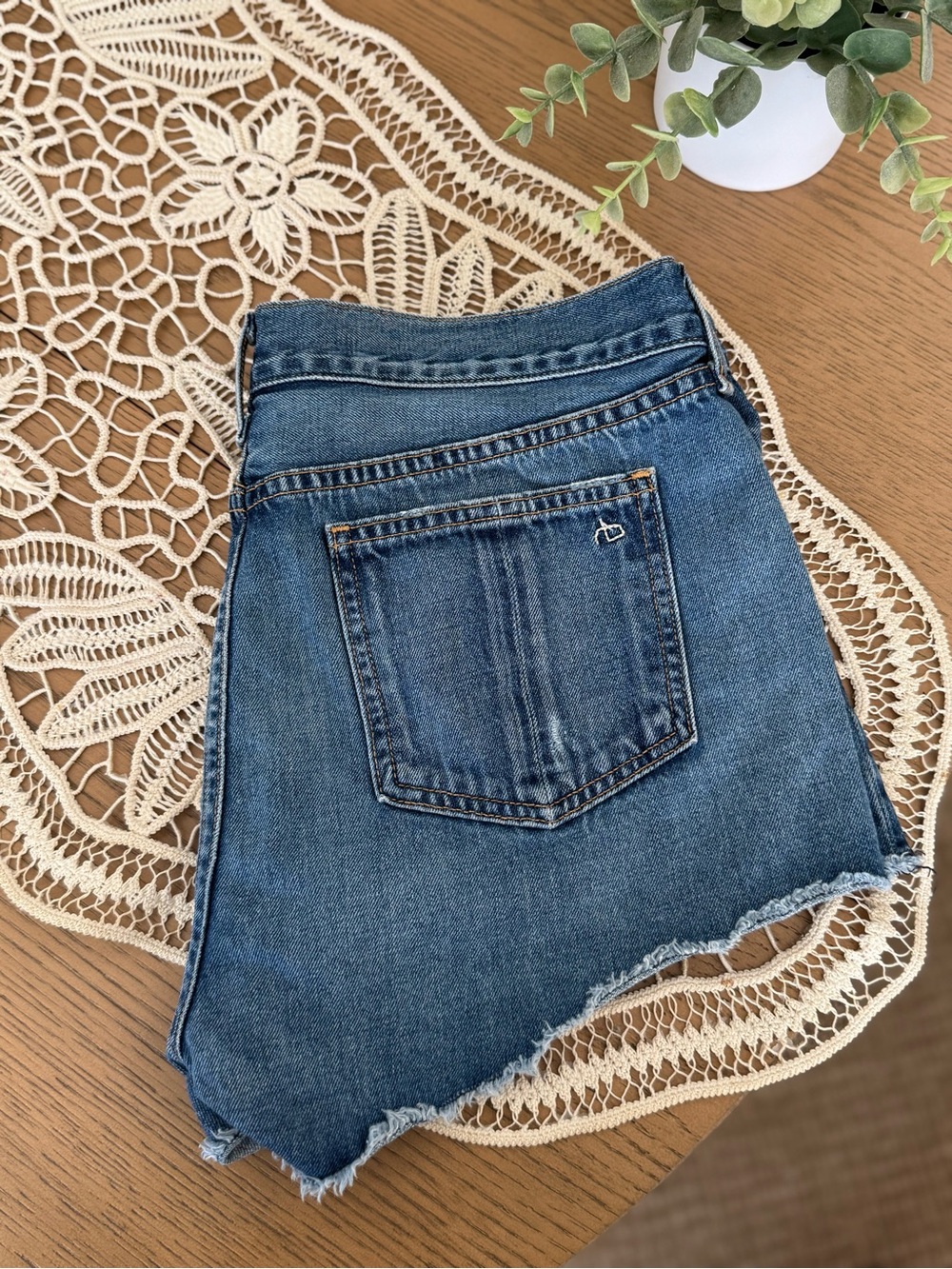Rag & Bone Distressed Denim Shorts Size 29 Blue Mid Rise Raw Hem 100% Cotton - Picture 1 of 5